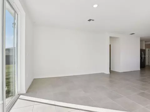 Living - 3910 Teak Ln, Bartow, FL 33830 photo 3 of 4