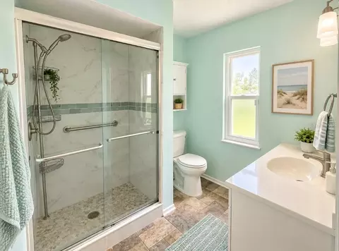 Bath - 1240 Meredith Dr, Spring Hill, FL 34608 photo 2 of 4