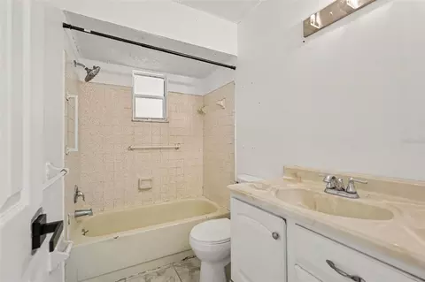 Bath - 9661 Langan St, Spring Hill, FL 34606 photo 1 of 1