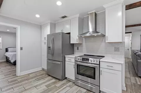 Kitchen - 44 Brevard Dr, Winter Haven, FL 33884 photo 2 of 3