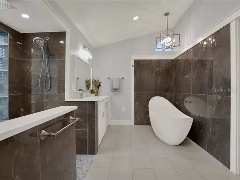 Bath - 5304 Patricia Pl, Weeki Wachee, FL 34607 photo 3 of 7