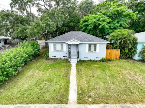 1745 Freeman St S, Saint Petersburg, FL 33701