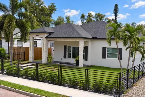 449 12th Ave N, Saint Petersburg, FL 33701