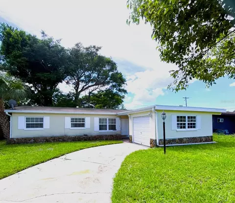 5682 63rd Ln N, Saint Petersburg, FL 33709