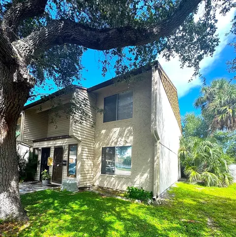 6301 23rd St N, Saint Petersburg, FL 33702