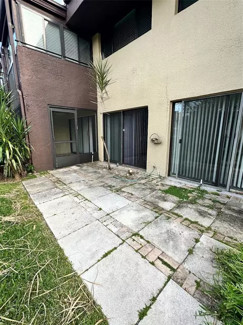 10775 Village Club Cir N #101, Saint Petersburg, FL 33716