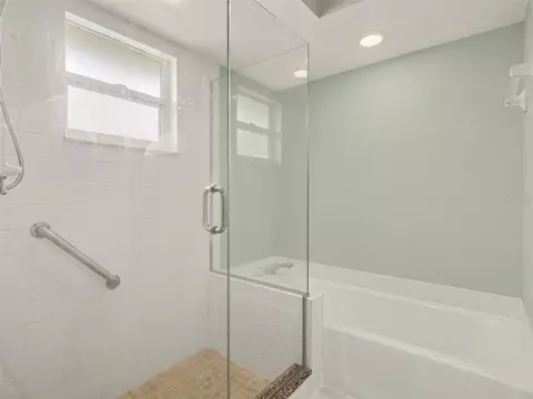 Bath - 3432 Brookridge Ln, Parrish, FL 34219 photo 3 of 5