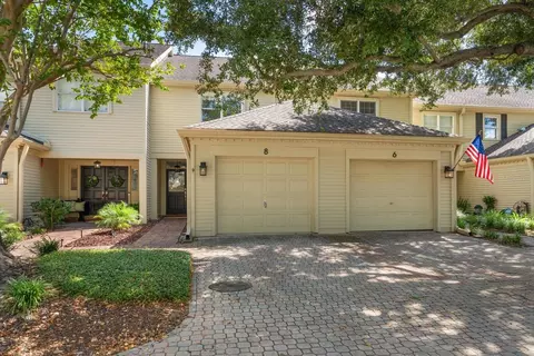 8 Pelican Pl #8, Belleair, FL 33756
