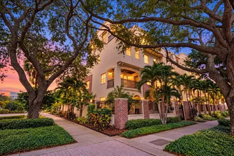 500 Beach Dr NE, Saint Petersburg, FL 33701
