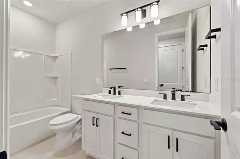 Bath - 12919 Willow Grove Dr, Riverview, FL 33579 photo 9 of 12