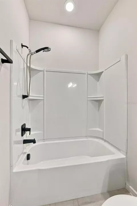 Bath - 12919 Willow Grove Dr, Riverview, FL 33579 photo 8 of 12