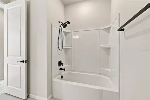 Bath - 12919 Willow Grove Dr, Riverview, FL 33579 photo 6 of 12