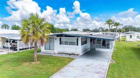 36917 Grace Ave, Zephyrhills, FL 33542