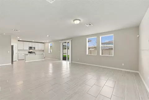 Living - 5291 Meredrew Ln, Saint Cloud, FL 34771 photo 3 of 3