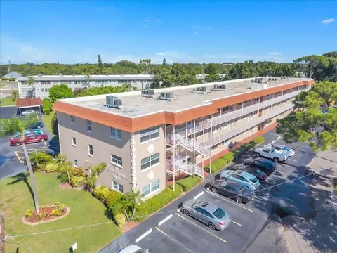 6645 1st Ave N #102, Saint Petersburg, FL 33710