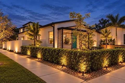 300 43rd Ave N, Saint Petersburg, FL 33703