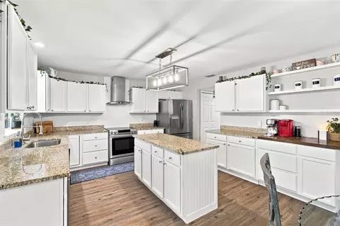 Kitchen - 12954 Tribute Dr, Riverview, FL 33578 photo 2 of 4