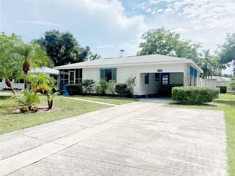 1308 Essex Dr N, Saint Petersburg, FL 33710