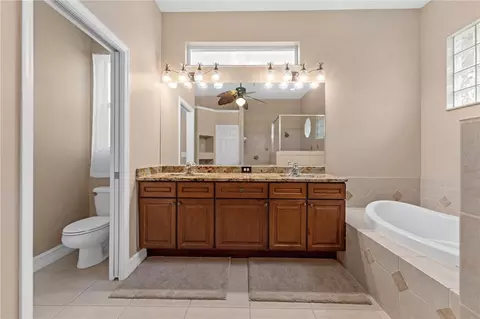 Bath - 8914 30th St E, Parrish, FL 34219 photo 2 of 8
