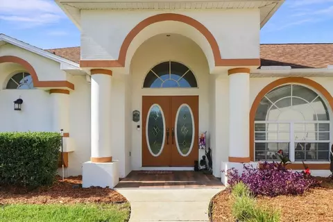 Exterior - 14012 Pullman Dr, Spring Hill, FL 34609 photo 3 of 7