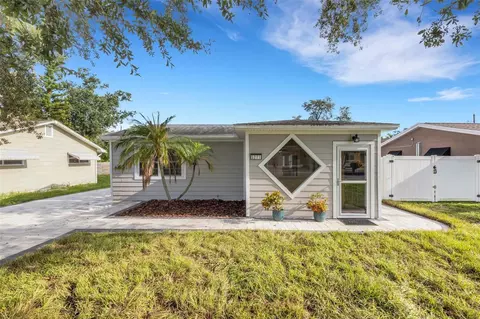 5211 48th Ter N, Saint Petersburg, FL 33709