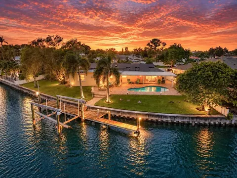 1484 47th Ave NE, Saint Petersburg, FL 33703