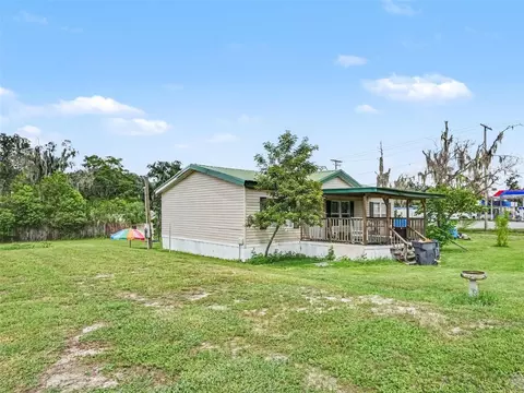 Exterior - 11121 Lithia Pinecrest Rd, Lithia, FL 33547 photo 7 of 8