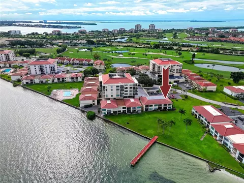 6177 Sun Blvd #202, Saint Petersburg, FL 33715