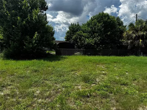 Exterior - 7306 Windsor St, Hudson, FL 34667 photo 4 of 5
