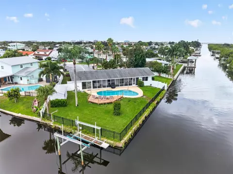 8727 Bay Crest Ln, Tampa, FL 33615