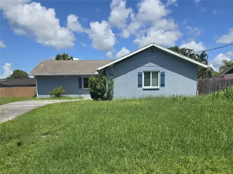 4723 Busti Dr, Sarasota, FL 34232