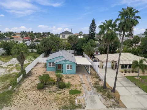 266 44th Ave, Saint Pete Beach, FL 33706