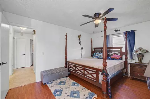 Bedroom - 134 Euclid Ave, Seffner, FL 33584 photo 1 of 2
