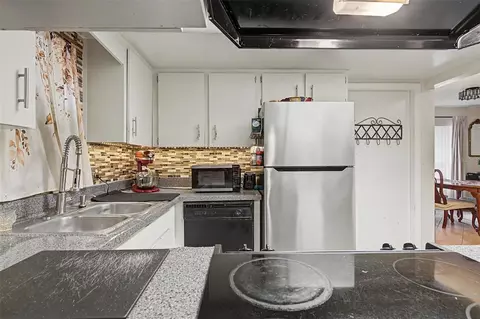 Kitchen - 134 Euclid Ave, Seffner, FL 33584 photo 2 of 3