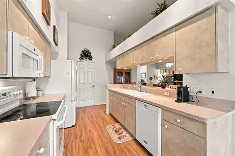 Kitchen - 1202 Wolford Dr, Trinity, FL 34655 photo 3 of 3
