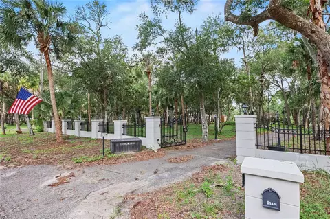 Exterior - 8224 Revels Rd, Riverview, FL 33569 photo 2 of 10