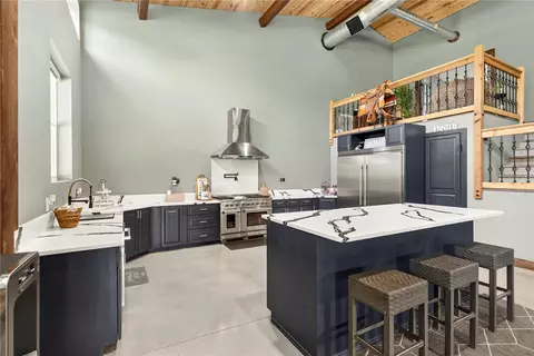 Kitchen - 10225 Judy Rd, Dover, FL 33527 photo 2 of 3