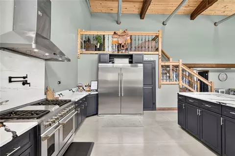 Kitchen - 10225 Judy Rd, Dover, FL 33527 photo 1 of 3