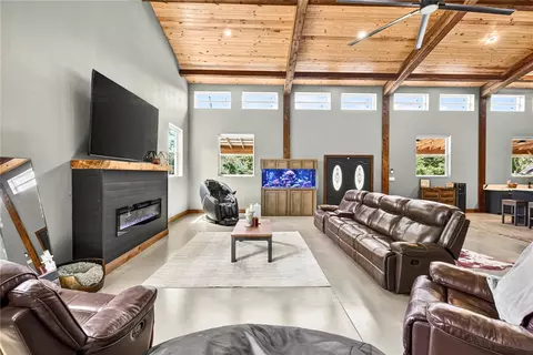 Living - 10225 Judy Rd, Dover, FL 33527 photo 4 of 4