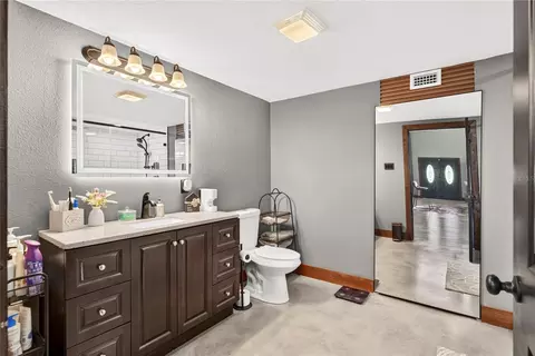Bath - 10225 Judy Rd, Dover, FL 33527 photo 3 of 4