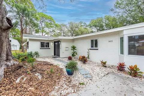 5625 Atlantic Ave N, Saint Petersburg, FL 33703