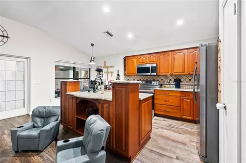 Kitchen - 10511 Deepbrook Dr, Riverview, FL 33569 photo 4 of 6