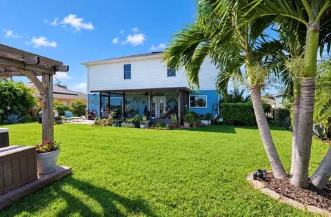 Exterior - 337 Star Shell Dr, Apollo Beach, FL 33572 photo 6 of 9