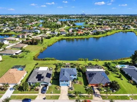 View/Area - 337 Star Shell Dr, Apollo Beach, FL 33572 photo 4 of 10