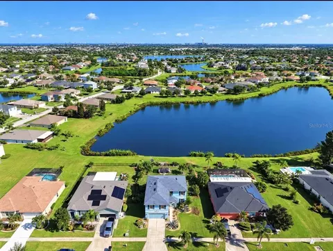 View/Area - 337 Star Shell Dr, Apollo Beach, FL 33572 photo 5 of 10