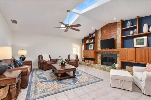 Living - 503 Preakness Pl, Seffner, FL 33584 photo 2 of 3