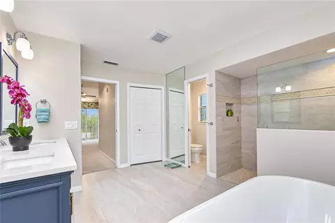 Bath - 503 Preakness Pl, Seffner, FL 33584 photo 4 of 5