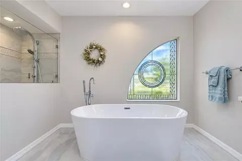 Bath - 503 Preakness Pl, Seffner, FL 33584 photo 3 of 5