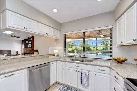 Kitchen - 503 Preakness Pl, Seffner, FL 33584 photo 3 of 6