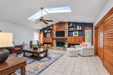 Living - 503 Preakness Pl, Seffner, FL 33584 photo 1 of 3